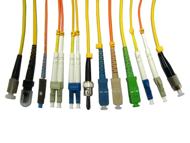 Шнур оптический dpx E2000/UPC-ST/UPC G.657A1 9/125 3.0мм 4м LSZH (патч-корд)